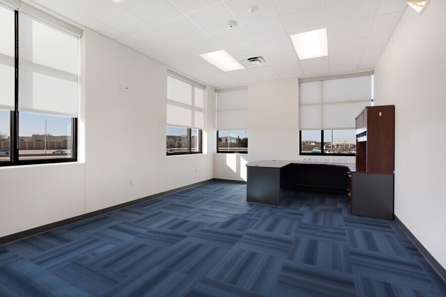 More Photos Of 4200 Mapleshade Ln, Plano Office For Sale