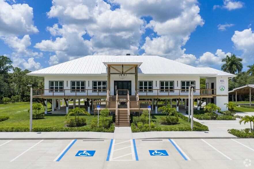 More Photos Of 6901 Hendry Creek Dr, Fort Myers Unknown For Sale