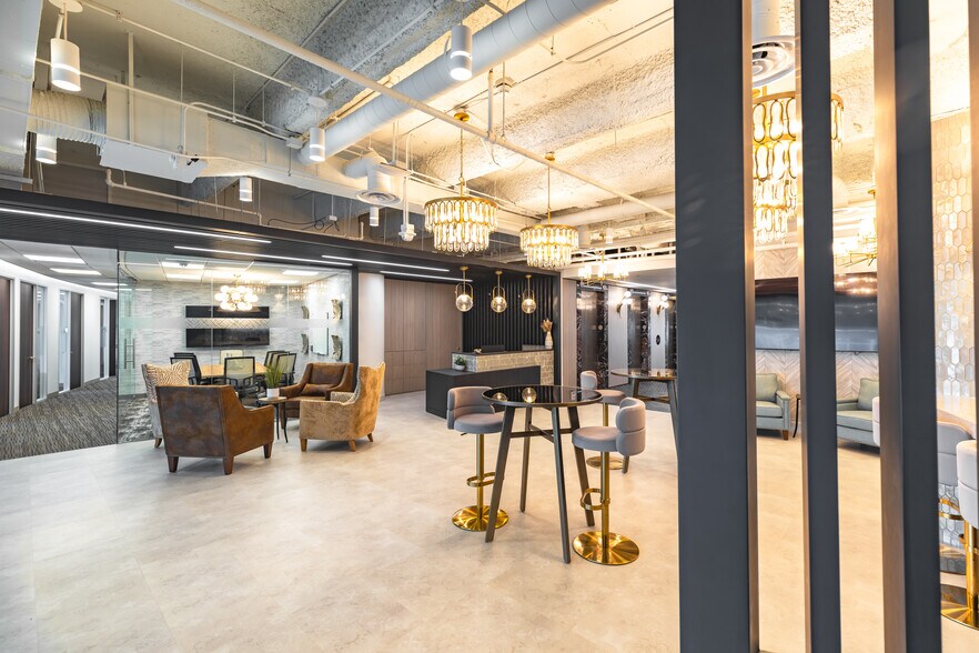 More Photos Of 100 SE 2nd St, Miami Coworking Space