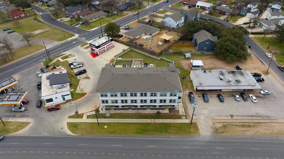 More Photos Of 4507 E Martin Luther King Jr Blvd, Austin Apartments For Sale