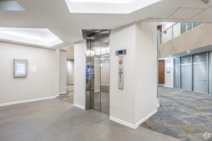 More Photos Of 140 Stoneridge Dr, Columbia Coworking Space