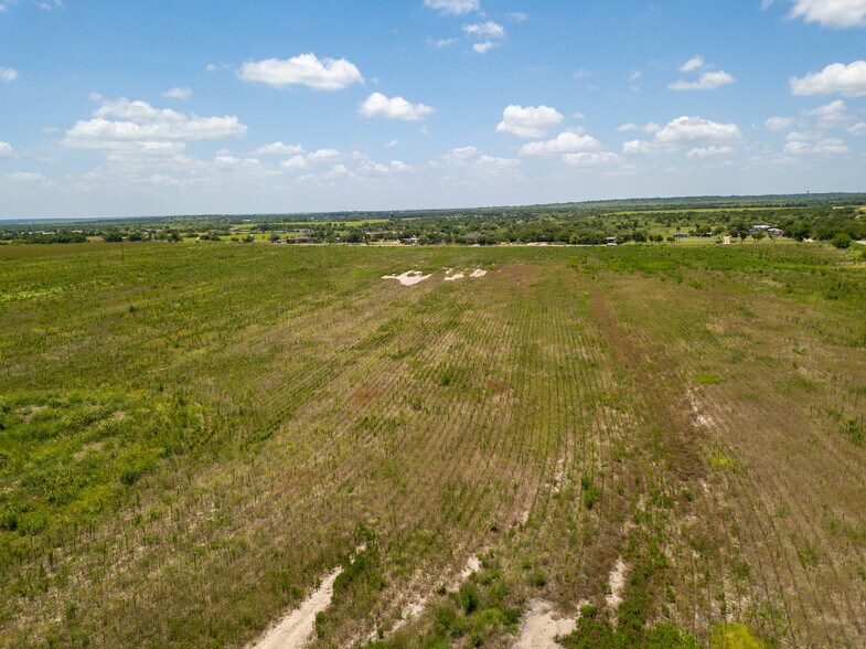 More Photos Of 0 Becker Lane, Del Valle Land For Sale