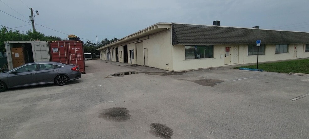 Primary Photo Of 6900 Barbour Rd, Riviera Beach Manufacturing For Lease