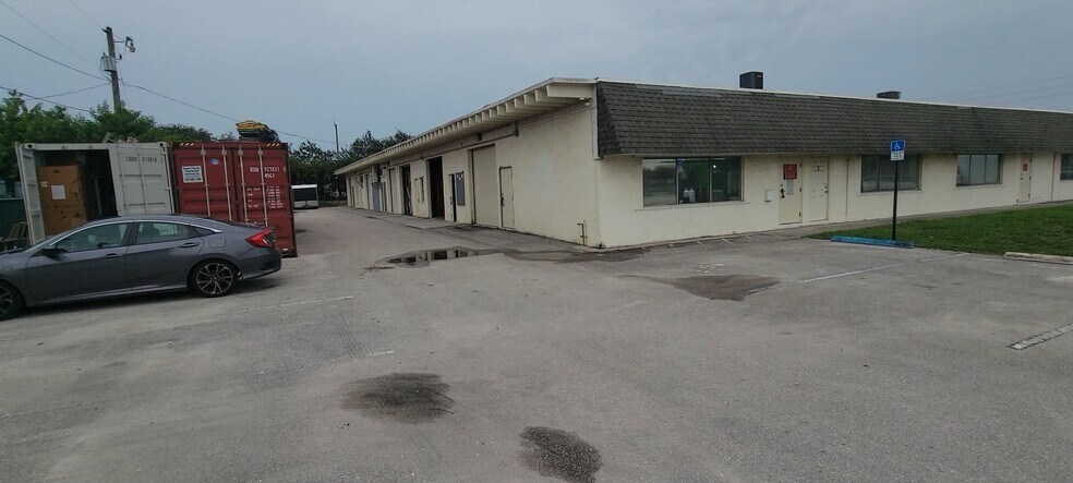 More Photos Of 6900 Barbour Rd, Riviera Beach Manufacturing For Lease