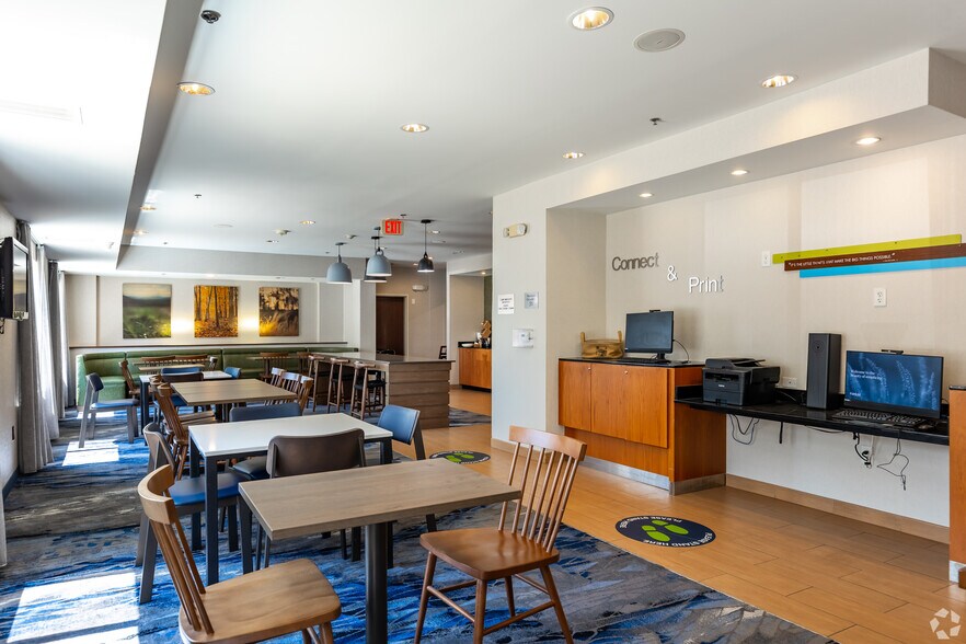 More Photos Of 6851 West Fwy, Fort Worth Hotel For Sale