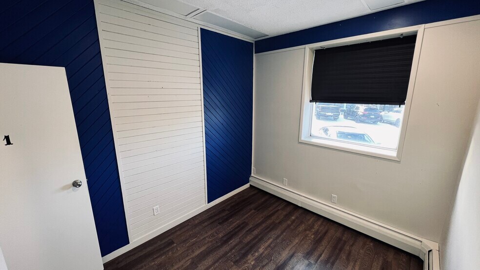 More Photos Of 5011 50 St, Stony Plain Storefront For Sale