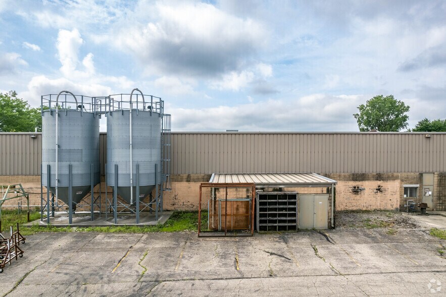 More Photos Of 5454 Alkire Rd, Columbus Warehouse For Sale