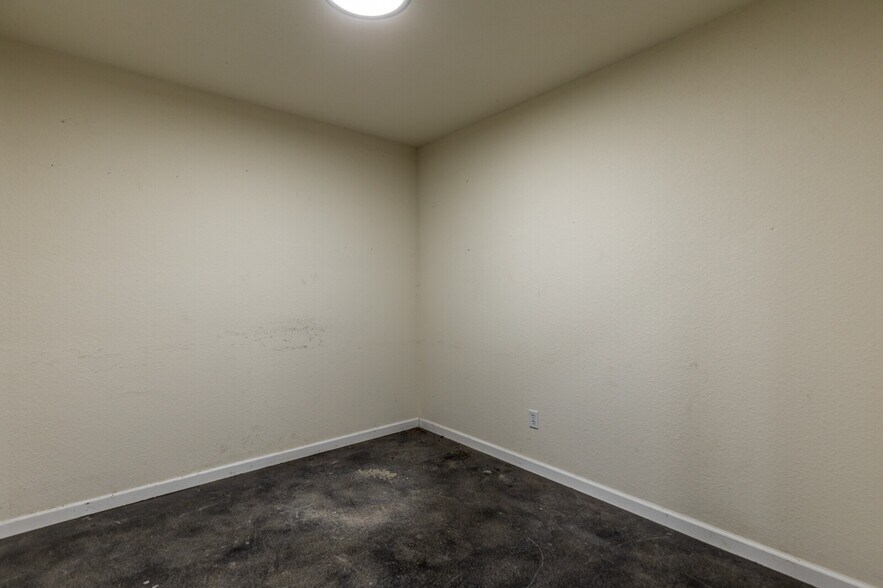 More Photos Of 118 Monroe St., Itasca Office For Lease