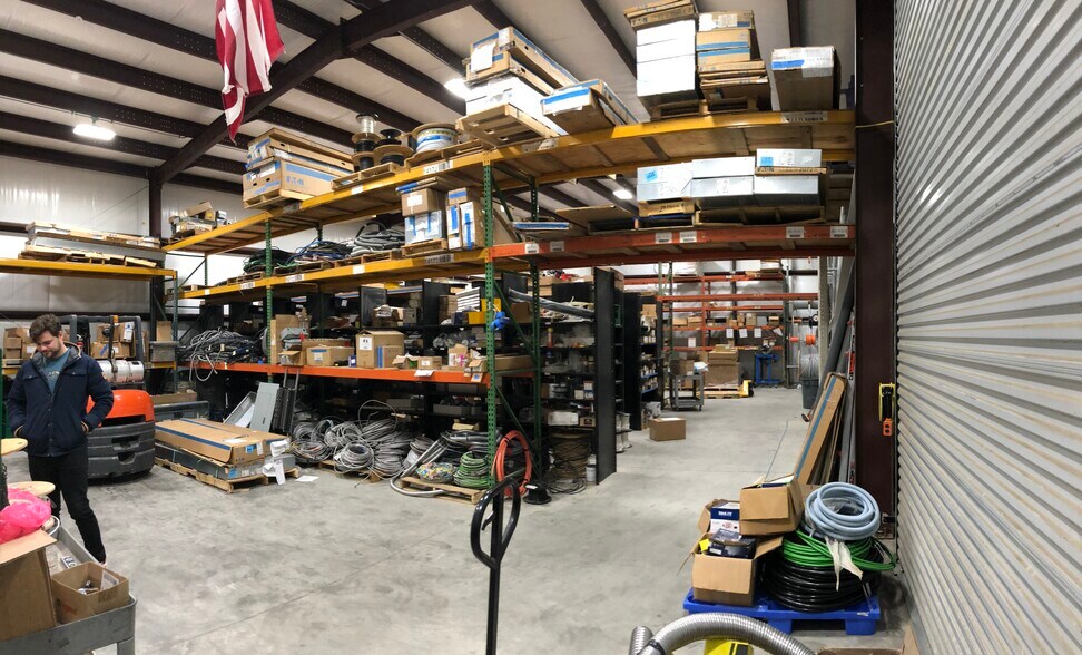 More Photos Of 164 Bobby Boss Dr, Loganville Warehouse For Lease