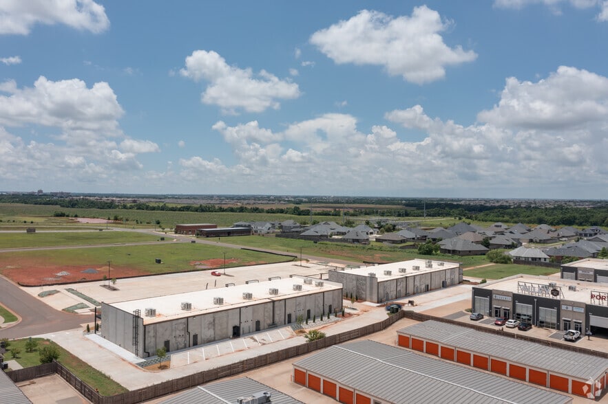 More Photos Of 3825 NW 166th St, Edmond Unknown For Lease