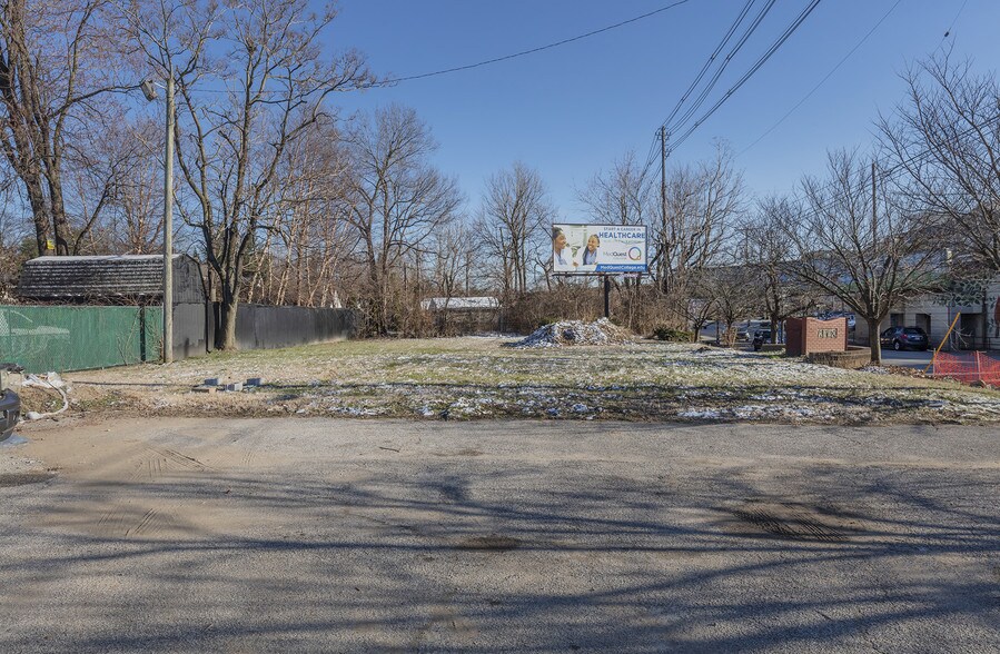 More Photos Of 3207-3215 Preston Hwy, Louisville Storefront Retail Office For Sale