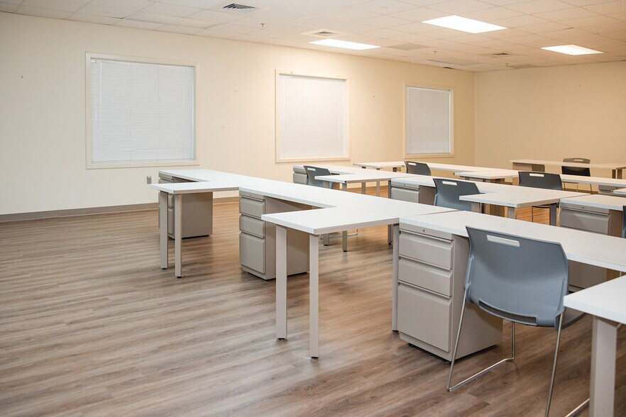 More Photos Of 101B Villa Dr, Daphne Medical For Lease