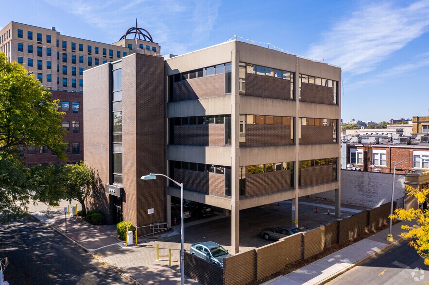 More Photos Of 235 Moore St, Hackensack Office For Lease