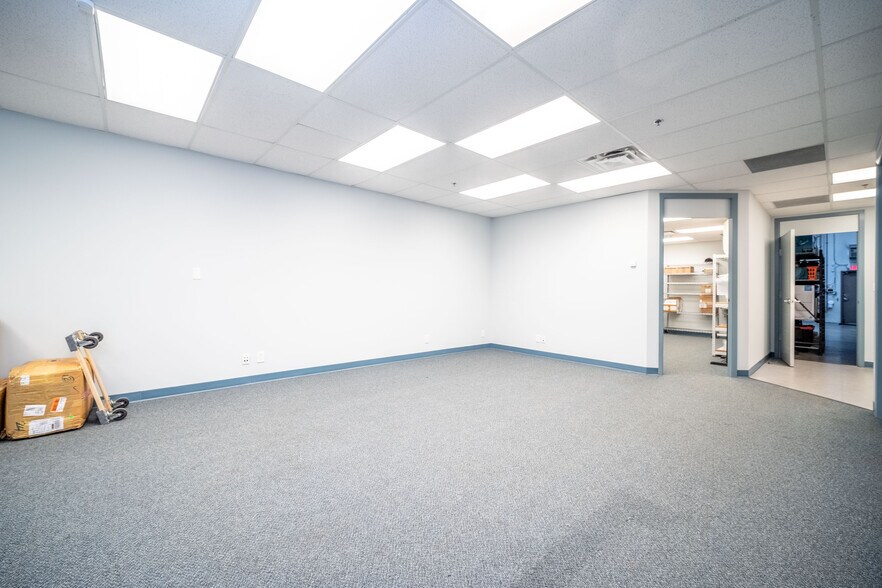 More Photos Of 1515 Broadway St, Port Coquitlam Warehouse For Sale