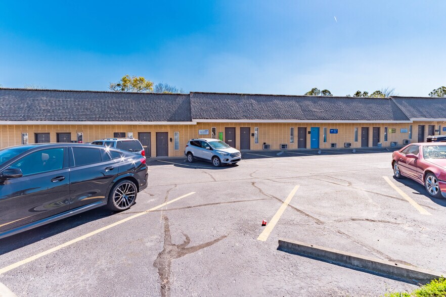 More Photos Of 4265 Augusta Rd, Lexington Office For Sale