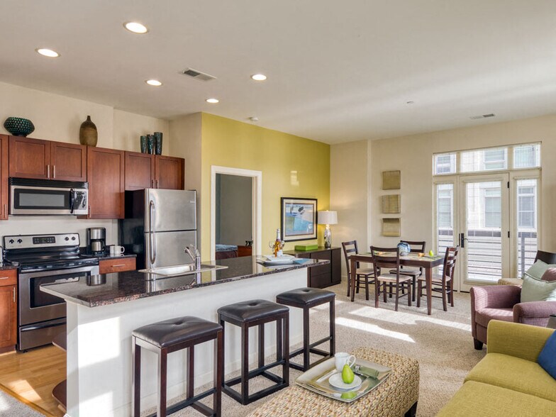 More Photos Of 670 Downey Green, Hampton Apartments For Sale