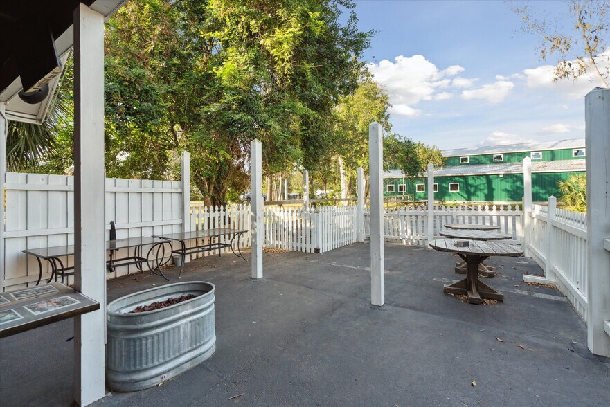 More Photos Of 115 NW 1st St, Trenton Restaurant For Sale