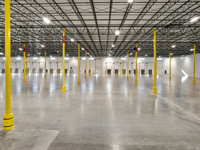 More Photos Of 2825 Riverside Pky, Grand Junction Warehouse For Lease