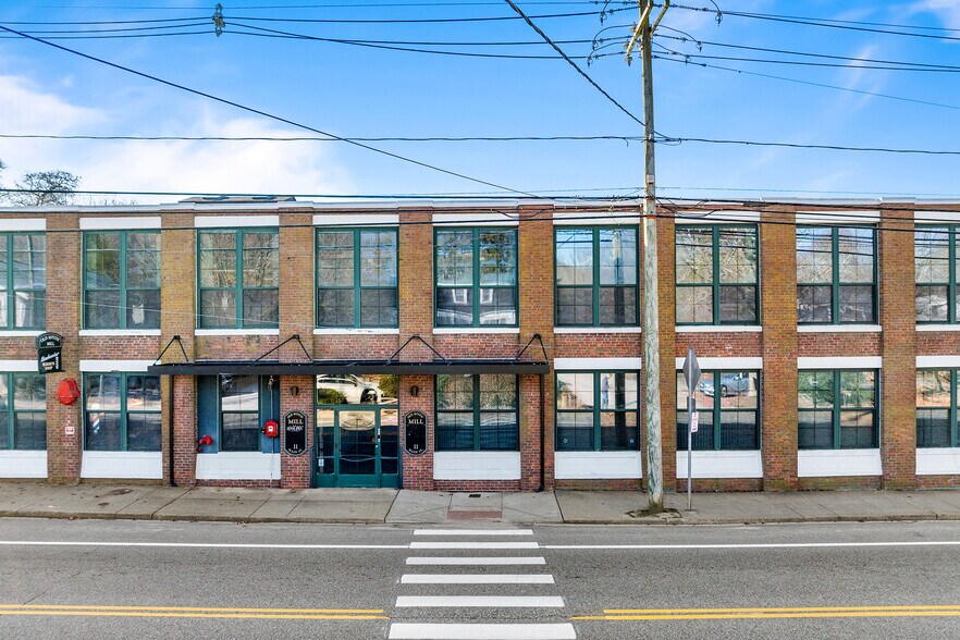 More Photos Of 11 Main St, Mystic Medical For Lease