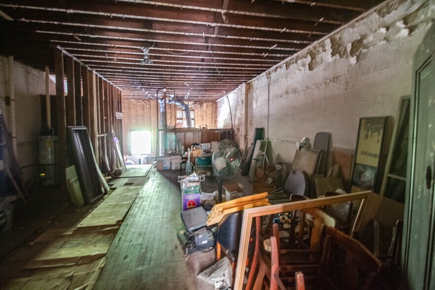 More Photos Of 223 N Pearl St, Waverly Restaurant For Sale