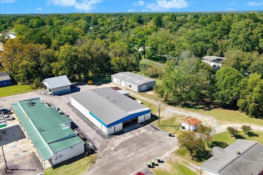 More Photos Of 101 Dunn St, Four Oaks Freestanding For Sale