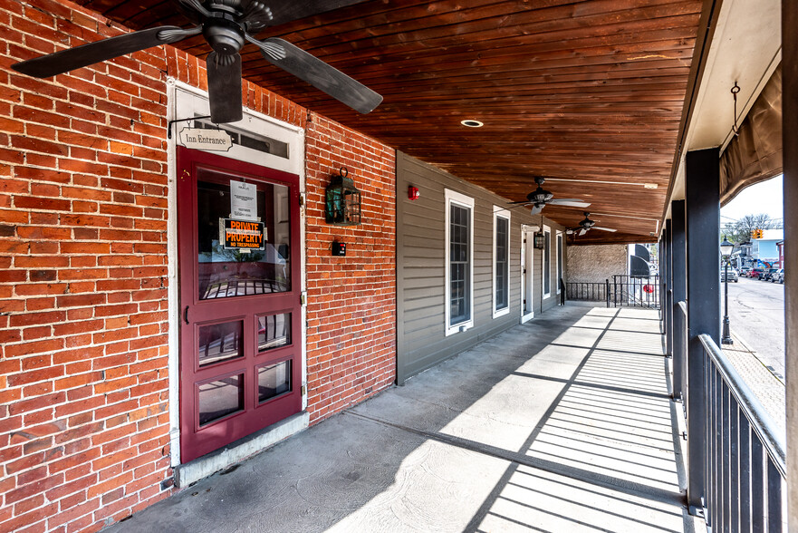 More Photos Of 121 S Main St, Waynesville Hospitality For Sale