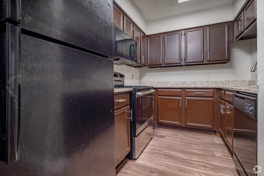 More Photos Of 14900 Nacogdoches Rd, San Antonio Apartments For Sale