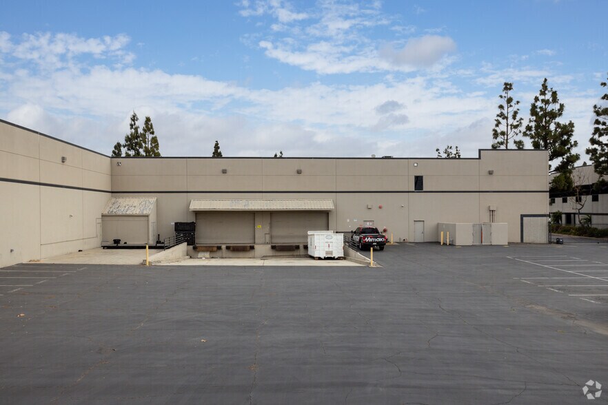 More Photos Of 150-152 W Walnut St, Gardena Unknown For Lease