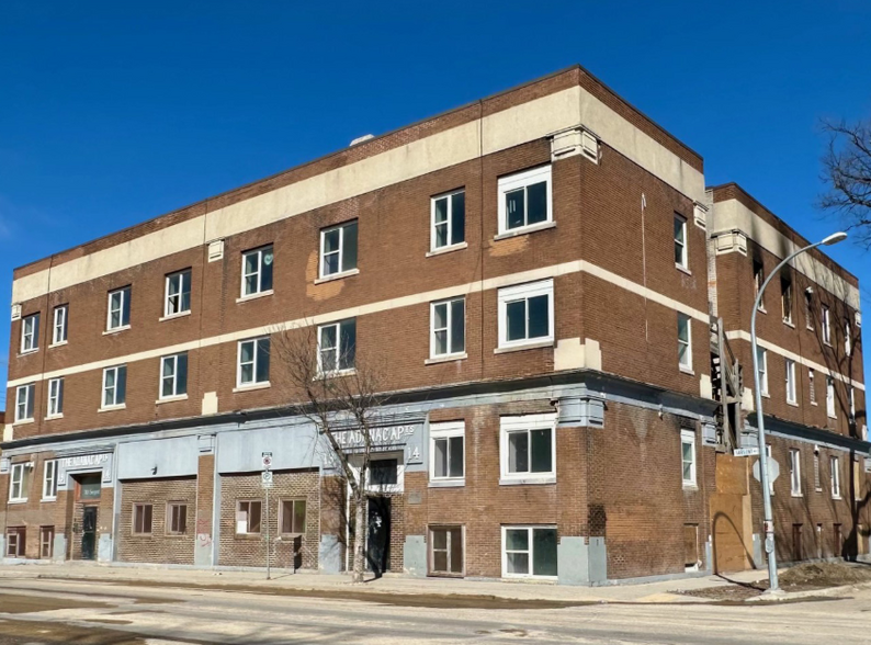 Primary Photo Of 737-743 Sargent Av, Winnipeg Apartments For Sale