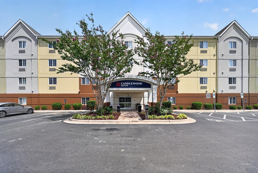 Primary Photo Of 1055 Waterford Commons Rd, Greenville Hotel For Sale