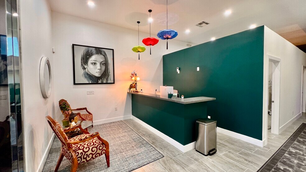 More Photos Of 12372 Garden Grove Blvd, Garden Grove Medical For Sale