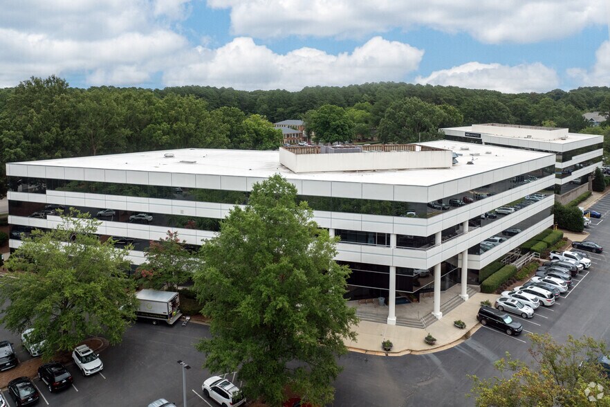 More Photos Of 6601 Six Forks Rd, Raleigh Office For Lease