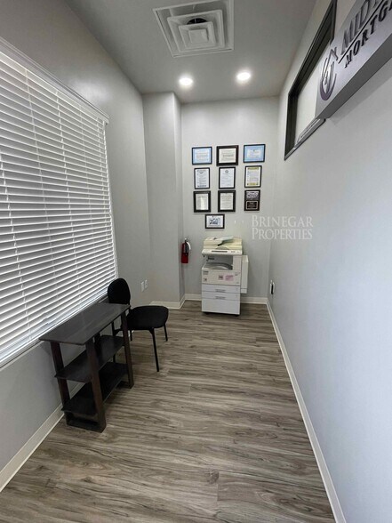 More Photos Of 9017 W State Highway 29, Liberty Hill Office For Sale