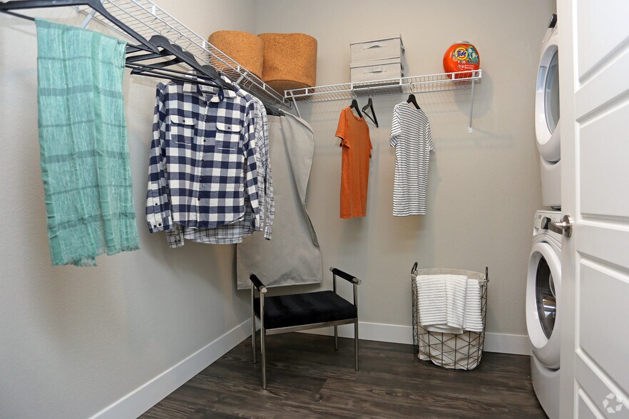 More Photos Of 115 wilcox St, Castle Rock Apartments For Lease