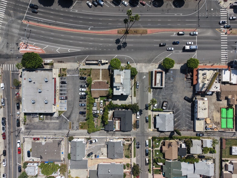 More Photos Of 5073 Huntington Dr N, Los Angeles Apartments For Sale