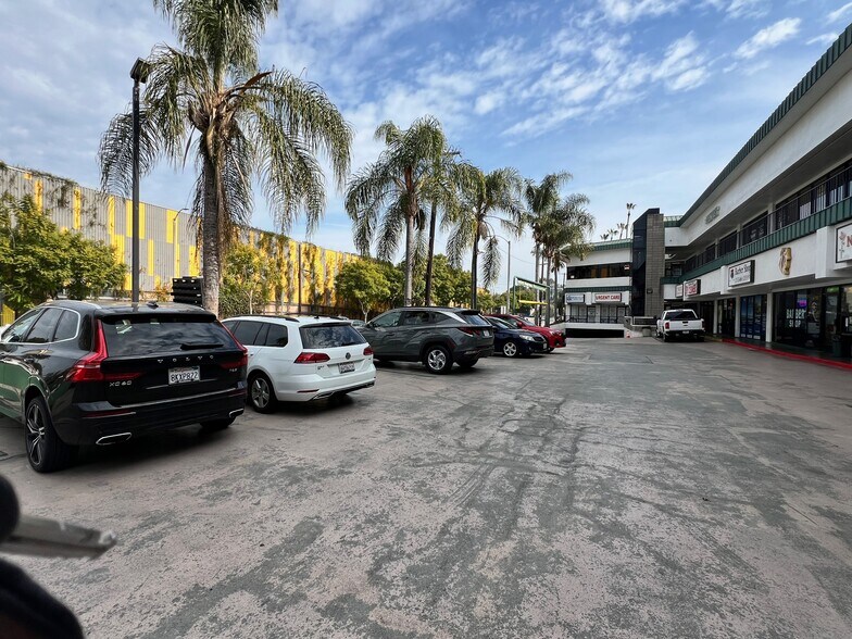 More Photos Of 240 N Virgil Ave, Los Angeles Storefront Retail Office For Lease