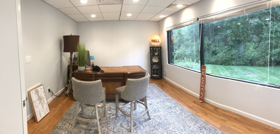 More Photos Of 206 Turnpike Rd, Southborough Office For Sale