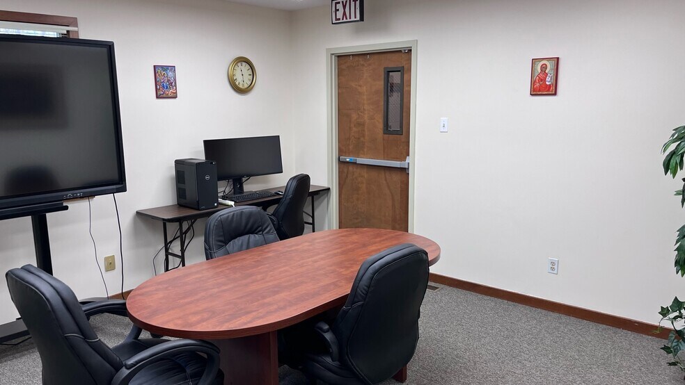 More Photos Of 831 Dekalb Pike, Blue Bell Medical For Sale
