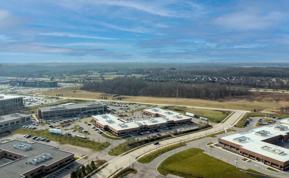 More Photos Of 39675 MacKenzie Dr, Novi Office For Lease