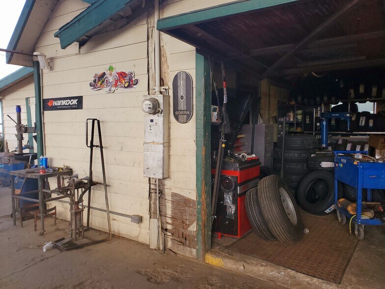 More Photos Of 8899 Beekley Rd, Phelan Auto Repair For Sale