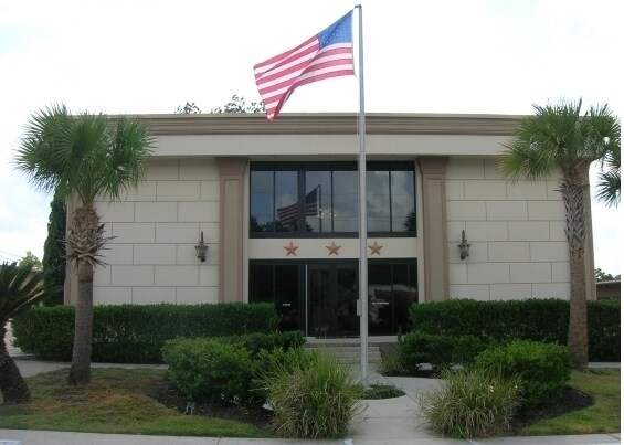 More Photos Of 302 N Houston Ave, Humble Office For Lease