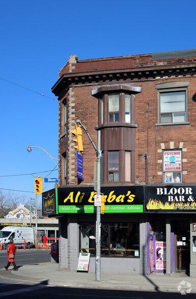 More Photos Of 890 Bloor St, Toronto Storefront Retail Residential For Lease