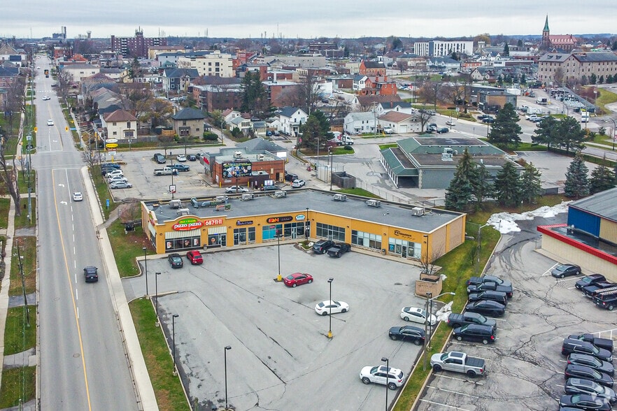 More Photos Of 45 Ormond St N, Thorold Storefront For Lease