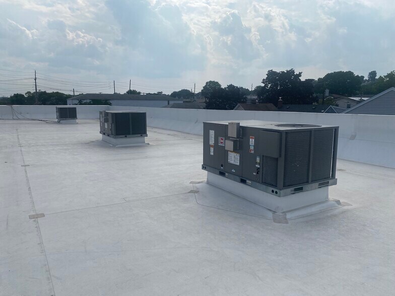 More Photos Of 328 State Rt 17, Carlstadt General Retail For Lease