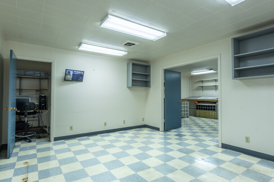 More Photos Of 320 Victory Ave, South San Francisco Warehouse For Lease