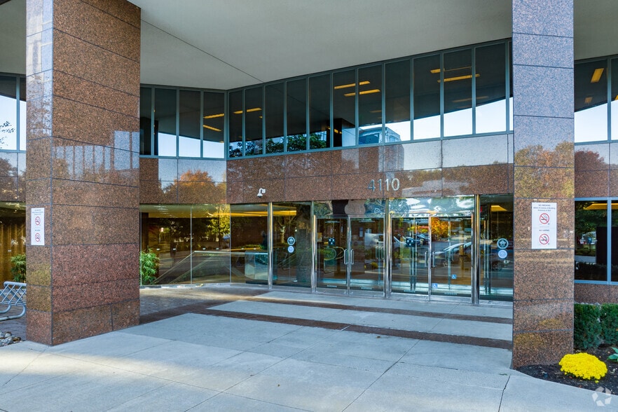 More Photos Of 4110 Yonge St, Toronto Office For Sale