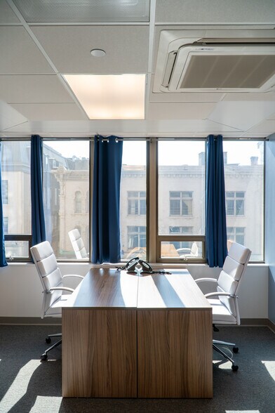 More Photos Of 312 E Wisconsin Ave, Milwaukee Medical For Lease