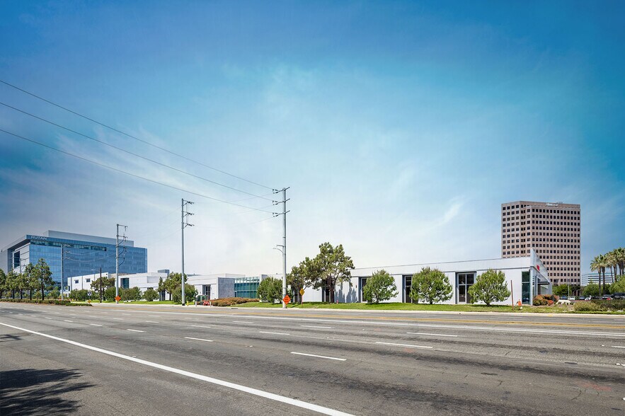 More Photos Of 2722 Michelson Dr, Irvine Office For Sale