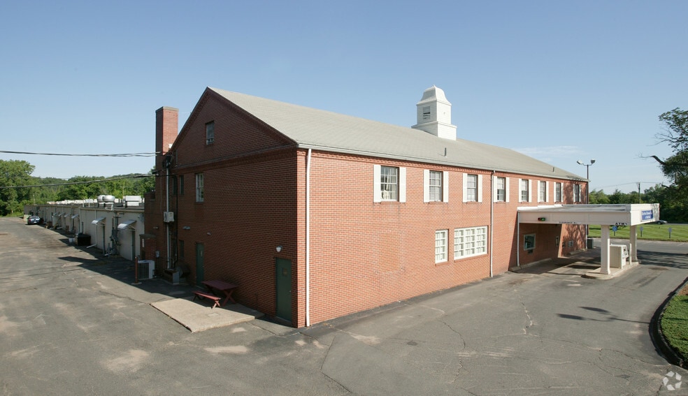 More Photos Of 3 Turkey Hills Rd, East Granby Unknown For Lease