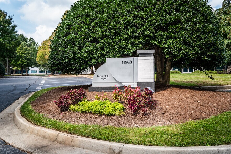 More Photos Of 11560 Great Oaks Way, Alpharetta Unknown For Lease